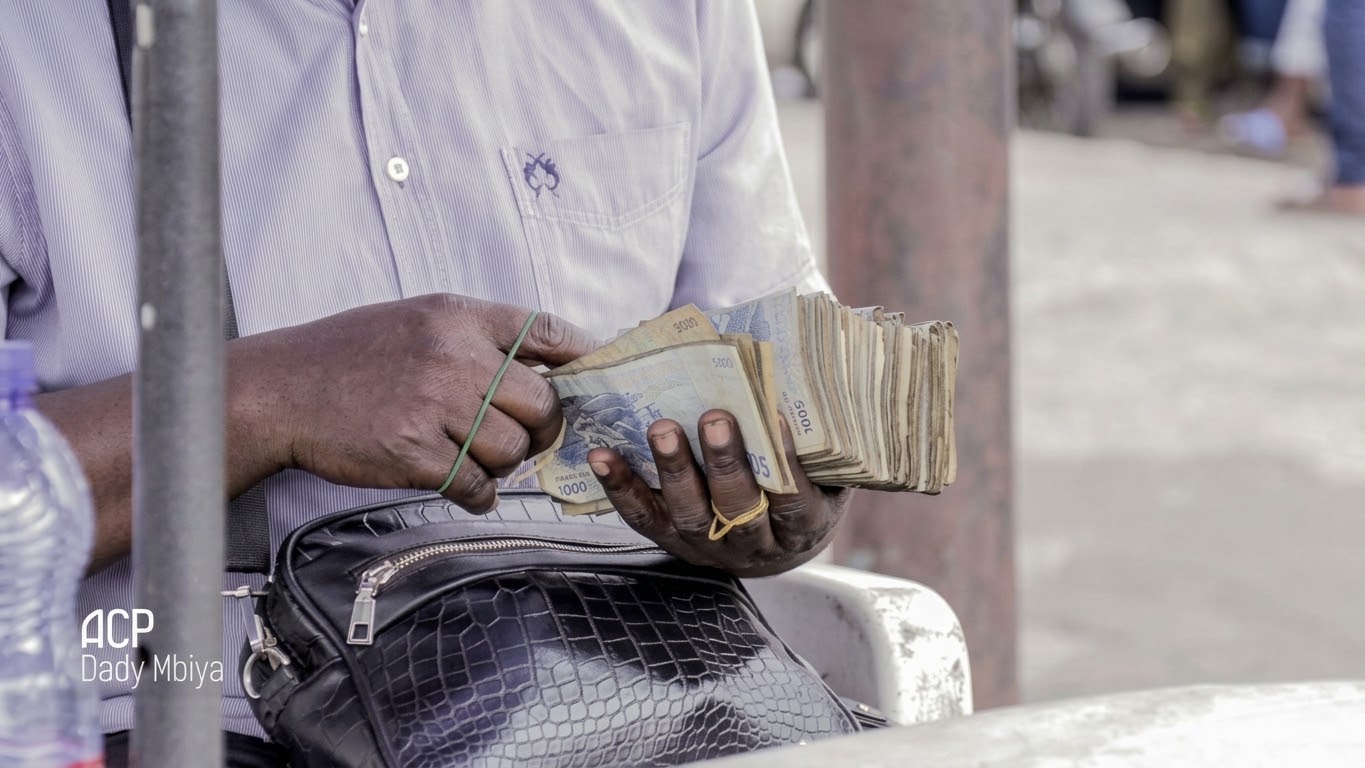 La BCC rémunère les réserves en francs, mais est-ce suffisant pour convaincre les banques ?